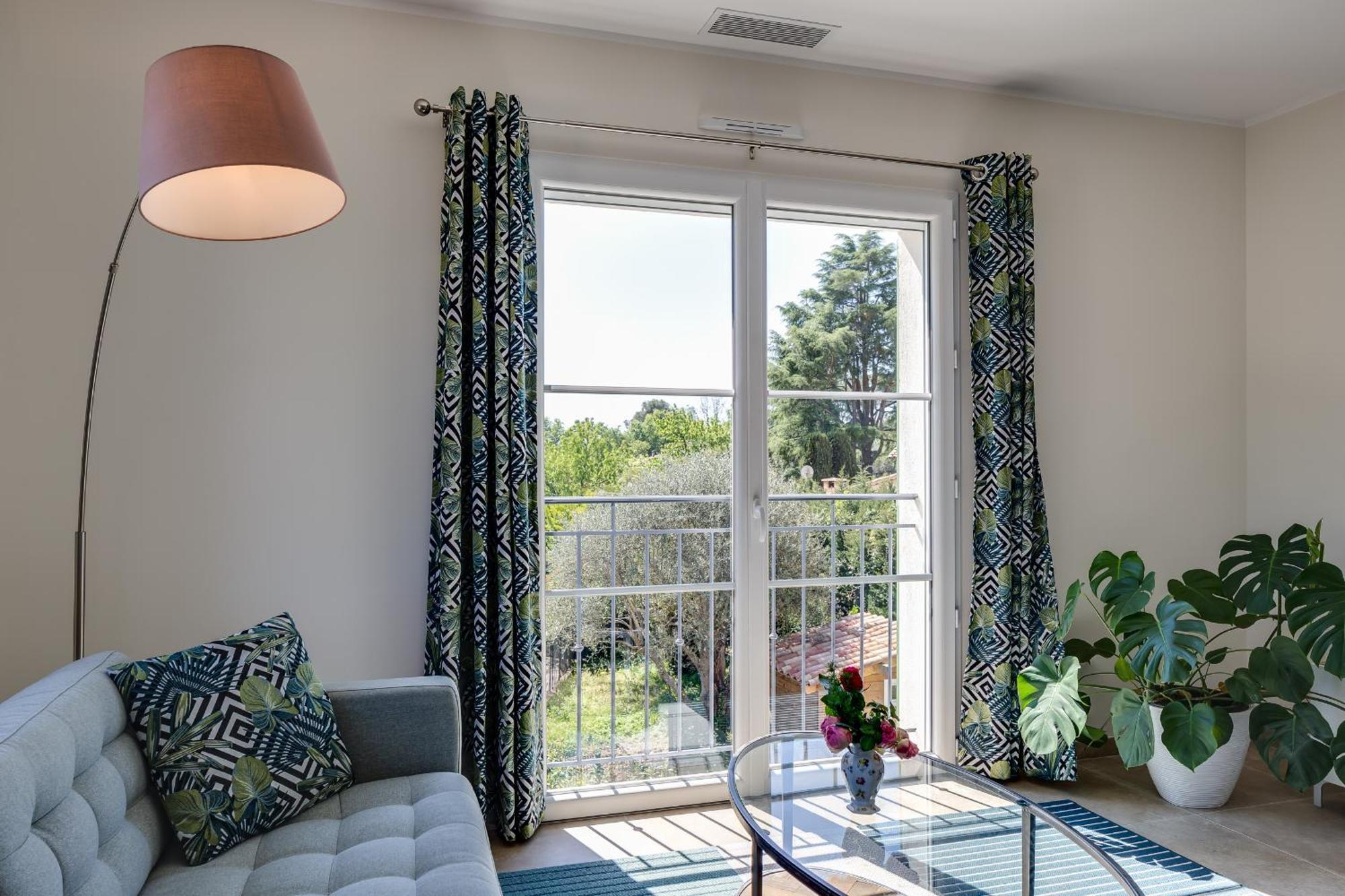 Luxurious And Spacious Apartment In The Heart Of The Cote D'Azur โรกฟอร์-เลส์-แปงส์ ภายนอก รูปภาพ