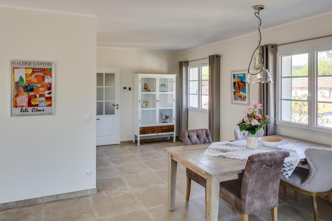 Luxurious And Spacious Apartment In The Heart Of The Cote D'Azur โรกฟอร์-เลส์-แปงส์ ภายนอก รูปภาพ