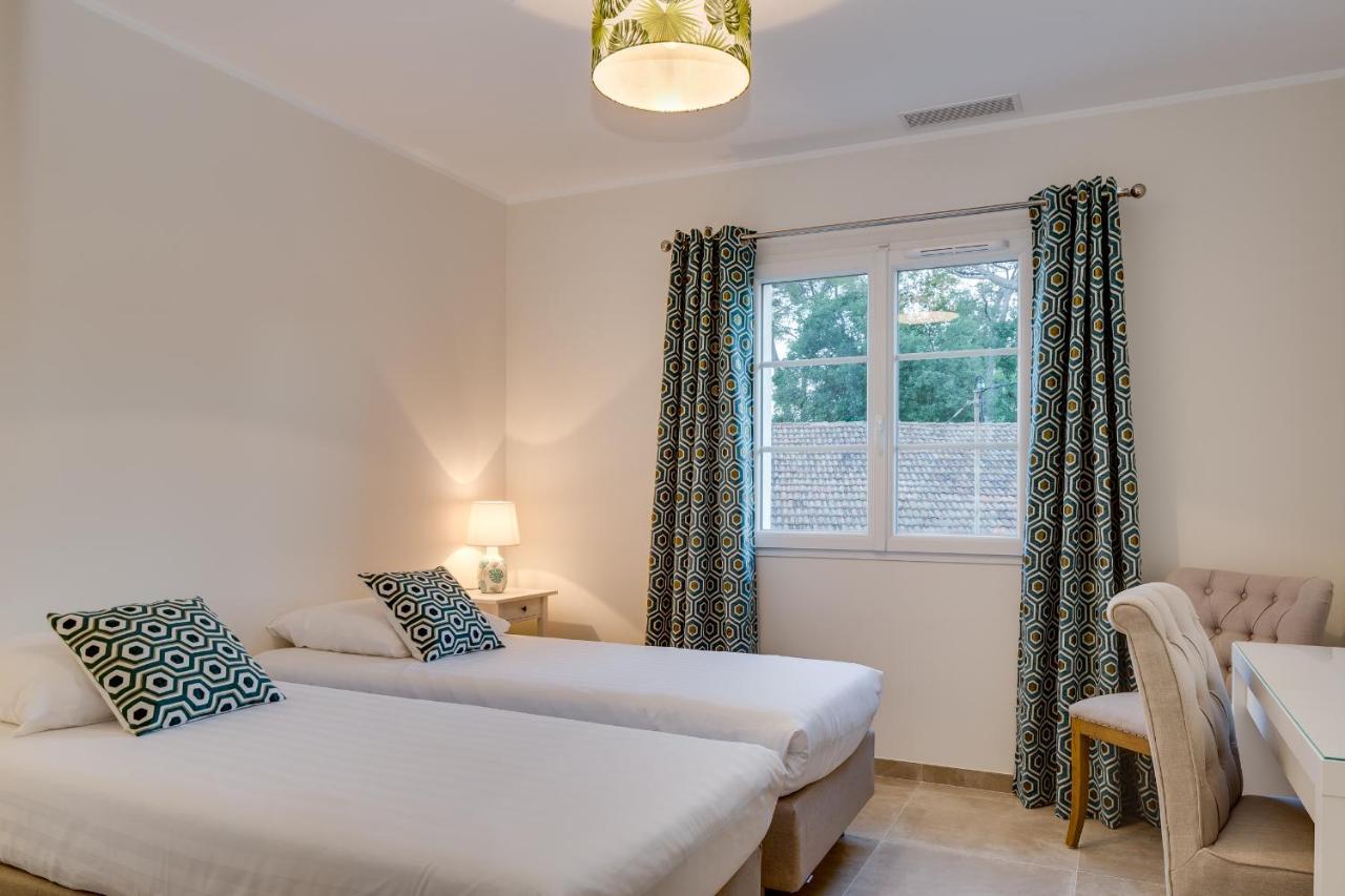 Luxurious And Spacious Apartment In The Heart Of The Cote D'Azur โรกฟอร์-เลส์-แปงส์ ภายนอก รูปภาพ