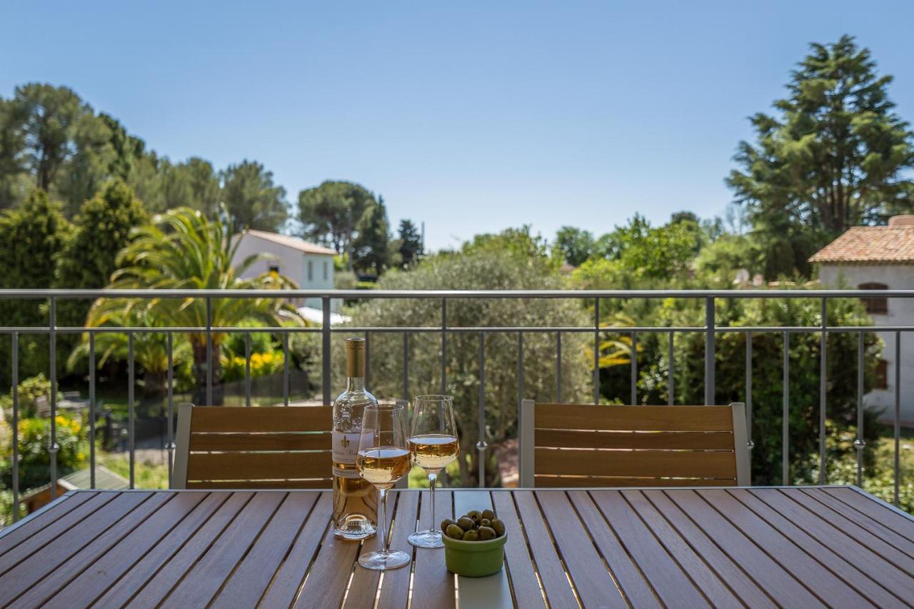 Luxurious And Spacious Apartment In The Heart Of The Cote D'Azur โรกฟอร์-เลส์-แปงส์ ภายนอก รูปภาพ