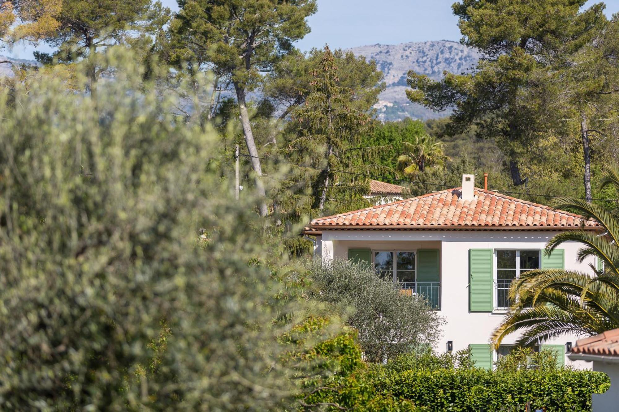 Luxurious And Spacious Apartment In The Heart Of The Cote D'Azur โรกฟอร์-เลส์-แปงส์ ภายนอก รูปภาพ